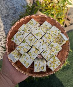 گز 64% مغز پسته